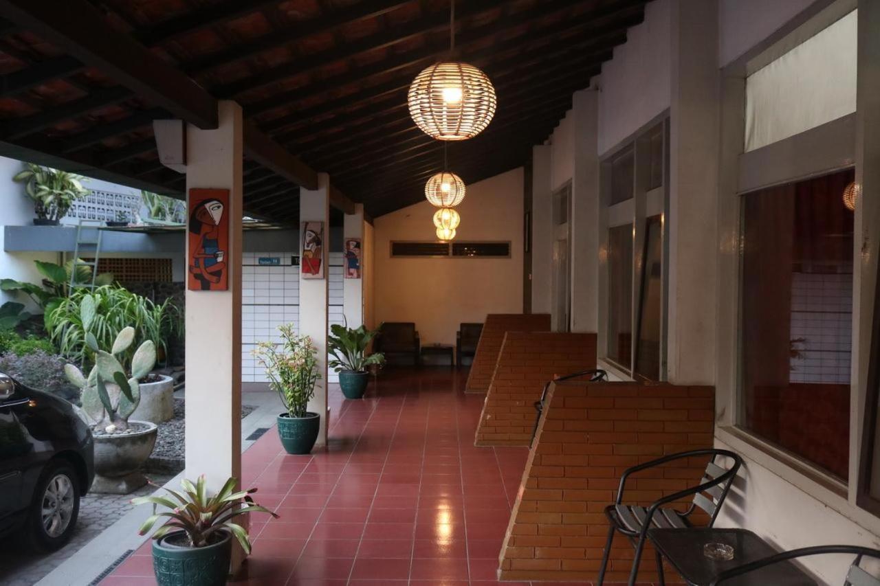 Hotel Aneka Baru Sleman  Ngoại thất bức ảnh
