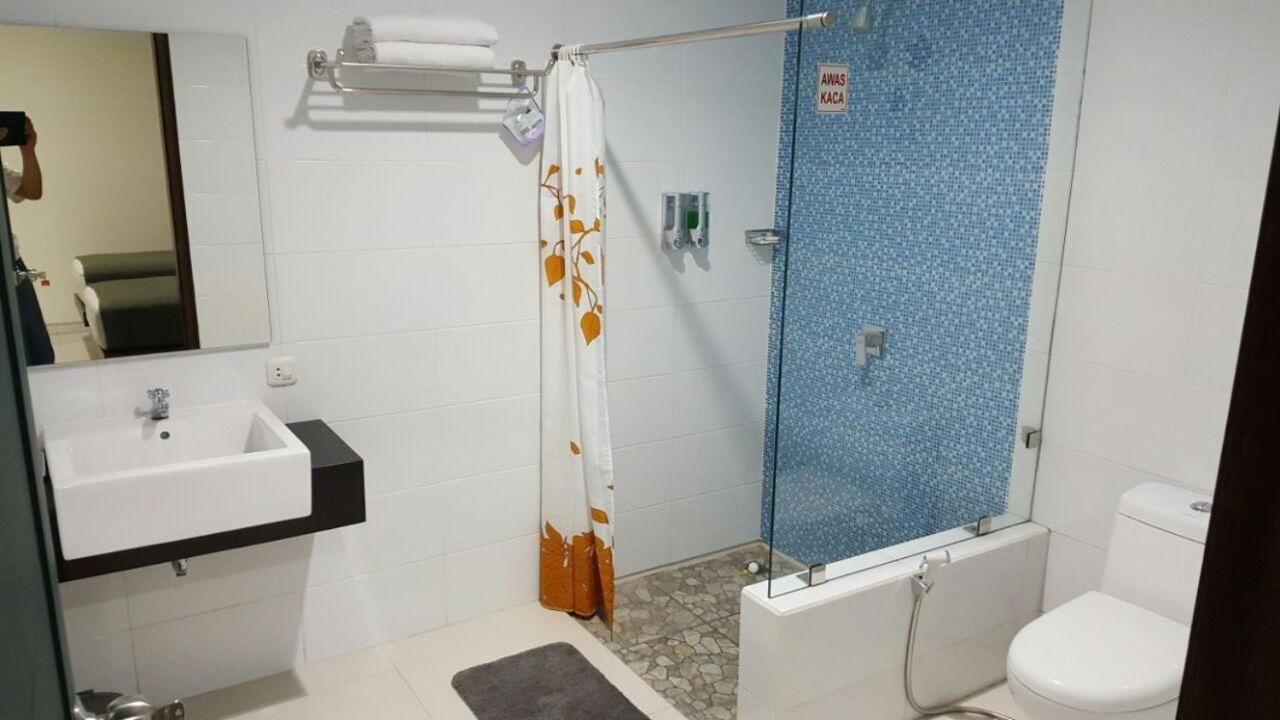 Hotel Aneka Baru Sleman  Ngoại thất bức ảnh