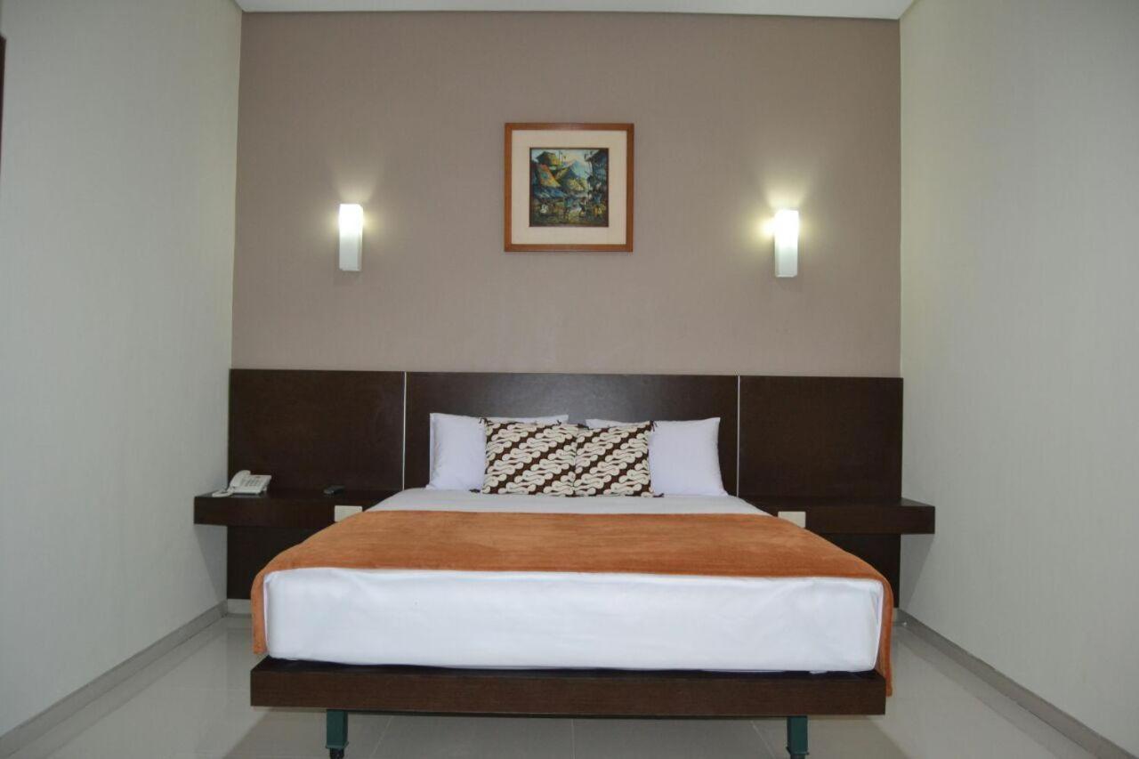 Hotel Aneka Baru Sleman  Ngoại thất bức ảnh